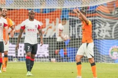 巴萨旧将或将退役 斯特林陷困境 奥纳纳或转投沙特联赛