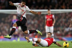 近1亿欧打水漂！安东尼与伊萨克转会命运天差地别，俱乐部操作大不同